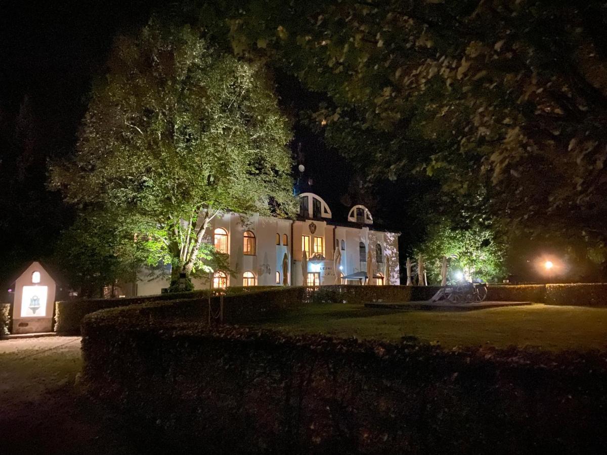 Lesni Hotel Perslak Нова-Бистржіце Екстер'єр фото