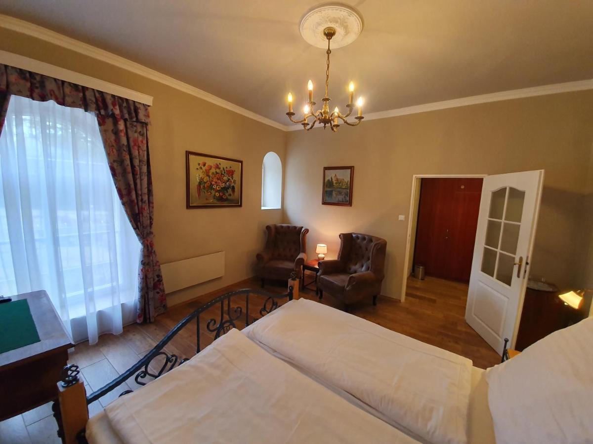 Lesni Hotel Perslak Нова-Бистржіце Номер фото