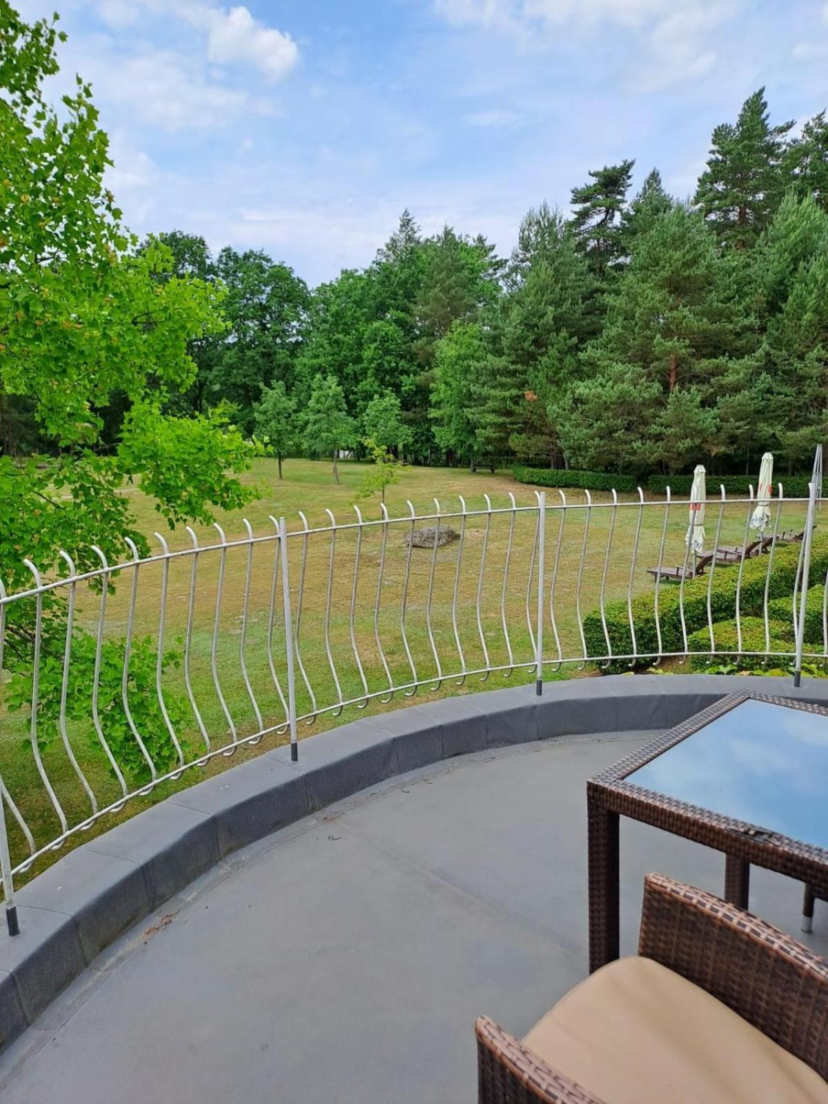 Lesni Hotel Perslak Нова-Бистржіце Екстер'єр фото